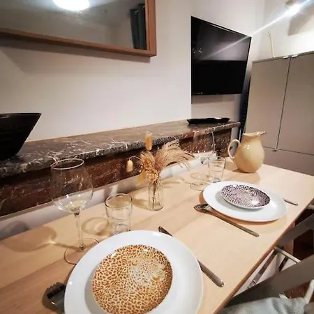 Proche Gare - Petit Studio Cosy Apartment